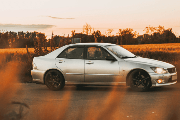 Carros híbridos: como funcionam e por que, segundo Sérgio Bento De Araújo, estão a ganhar cada vez mais espaço no mercado.