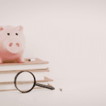 Kelsem Ricardo Rios Lima discute por que a educação financeira deveria ser ensinada desde cedo nas escolas.